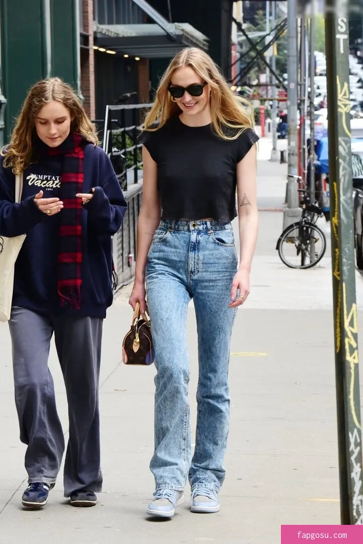 Sophie Turner - Photo #133