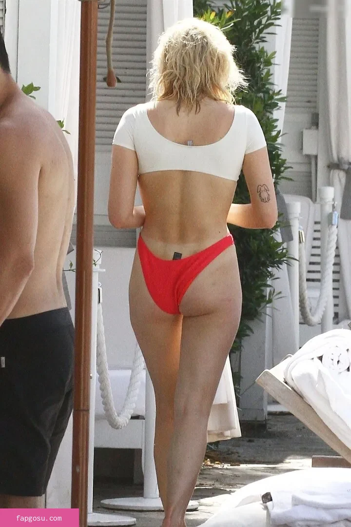 Sophie Turner - Photo #143