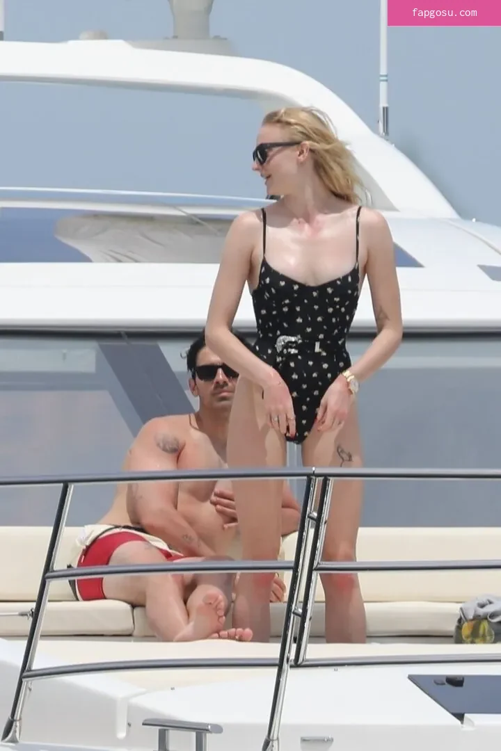 Sophie Turner - Photo #182