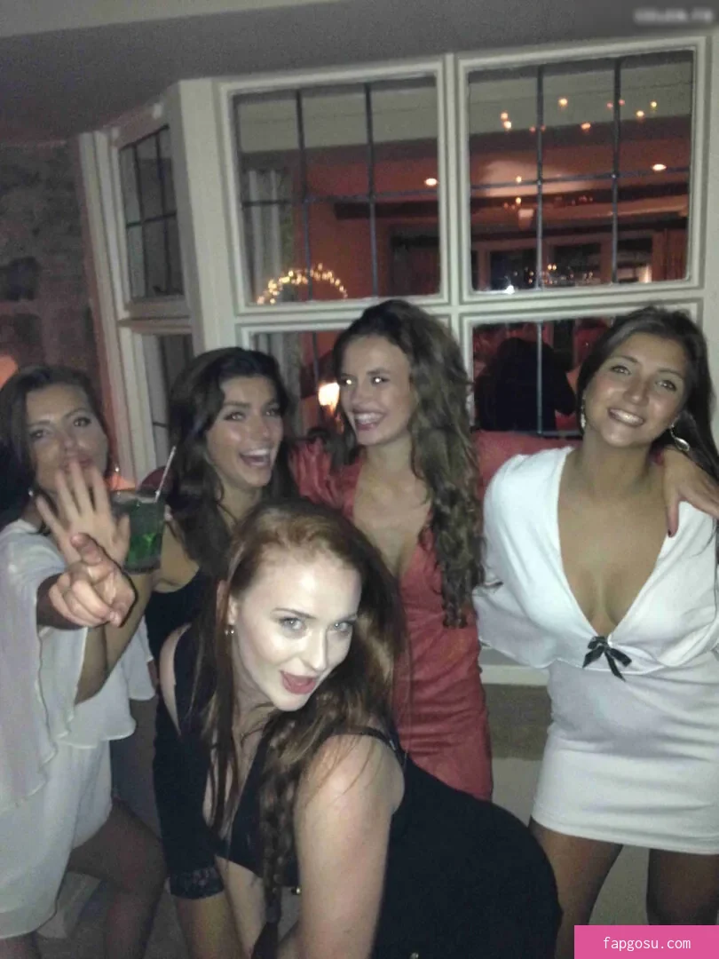 Sophie Turner - Photo #220