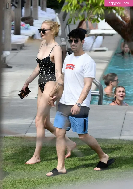 Sophie Turner - Photo #245