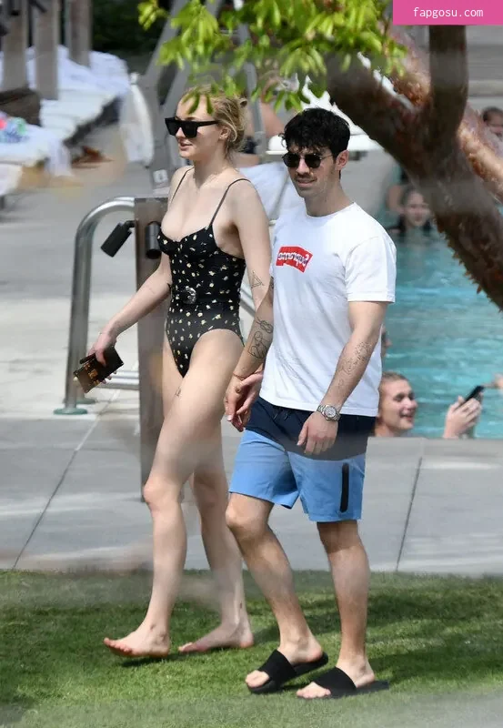 Sophie Turner - Photo #247