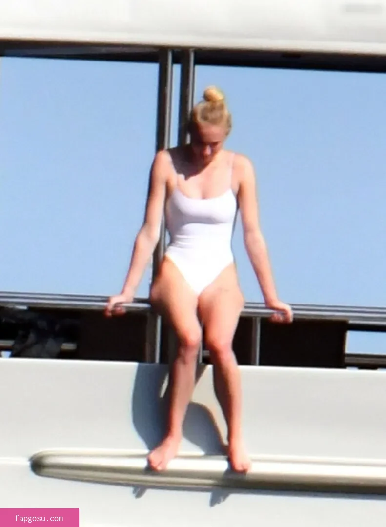 Sophie Turner - Photo #306
