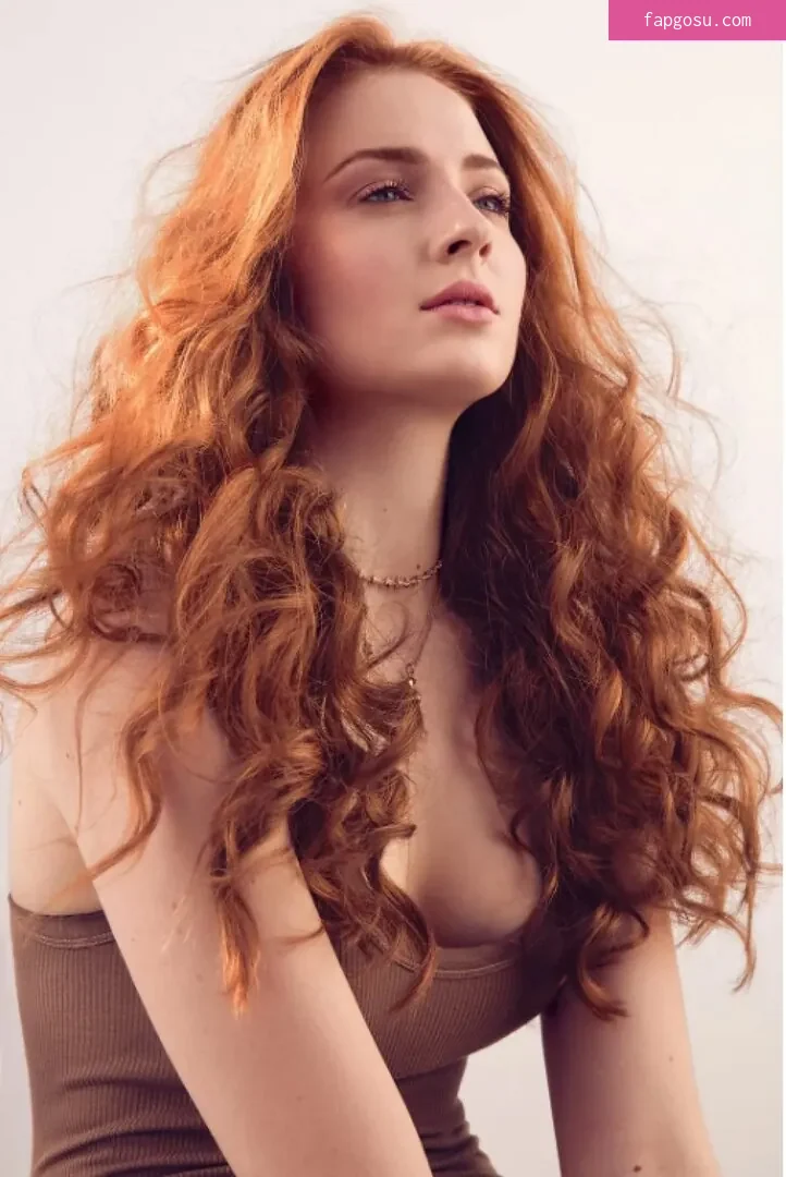 Sophie Turner - Photo #32
