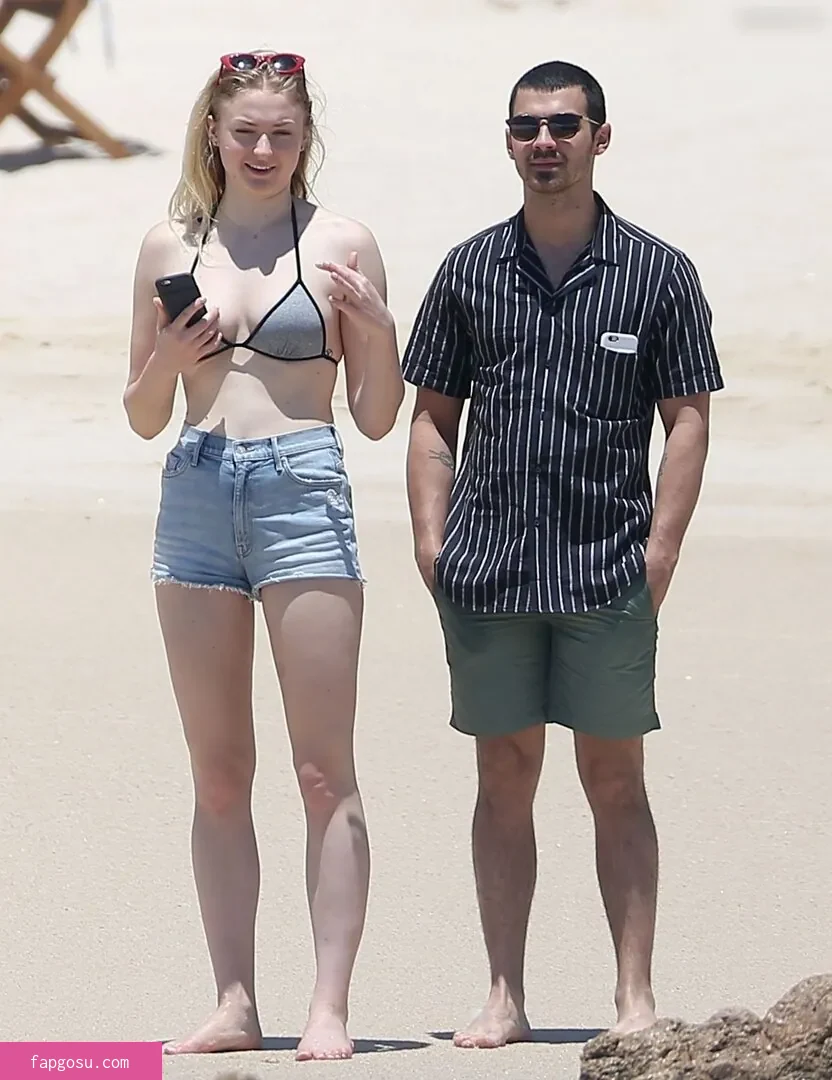 Sophie Turner - Photo #352