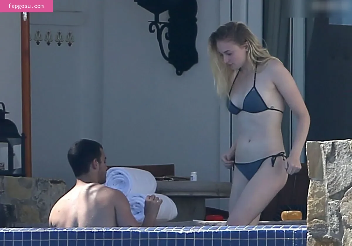 Sophie Turner - Photo #359
