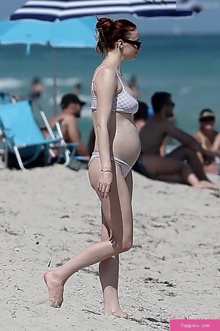 Sophie Turner - Photo #376