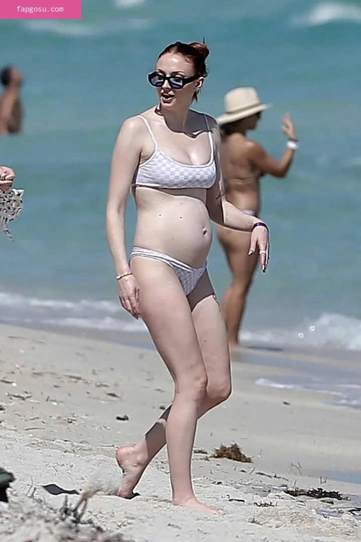 Sophie Turner - Photo #386