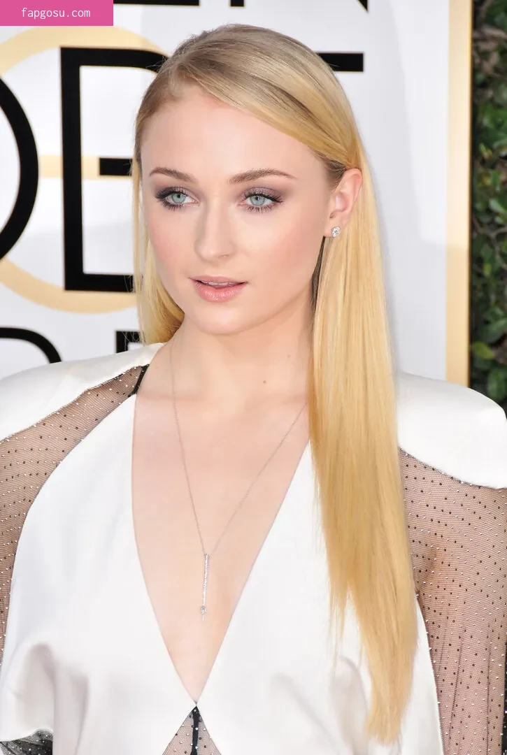 Sophie Turner - Photo #4