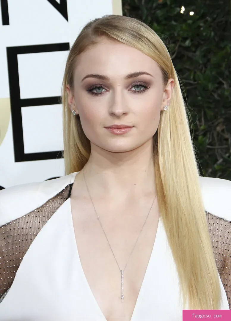 Sophie Turner - Photo #7