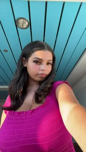 Summer Taylor content