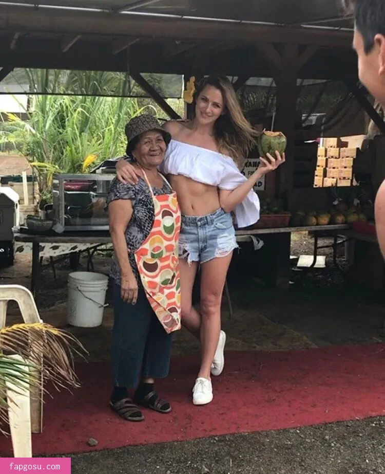 Shantel VanSanten