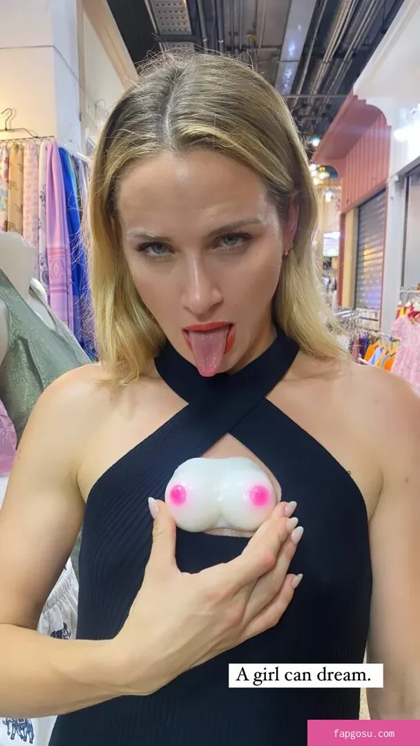 Shantel VanSanten