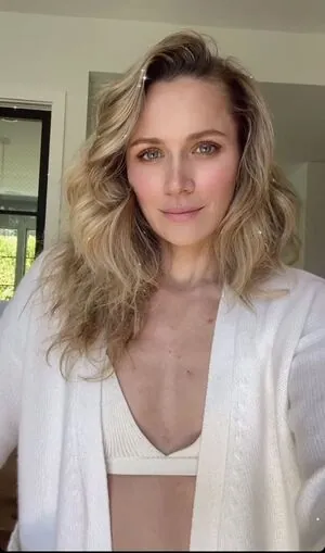 Shantel VanSanten
