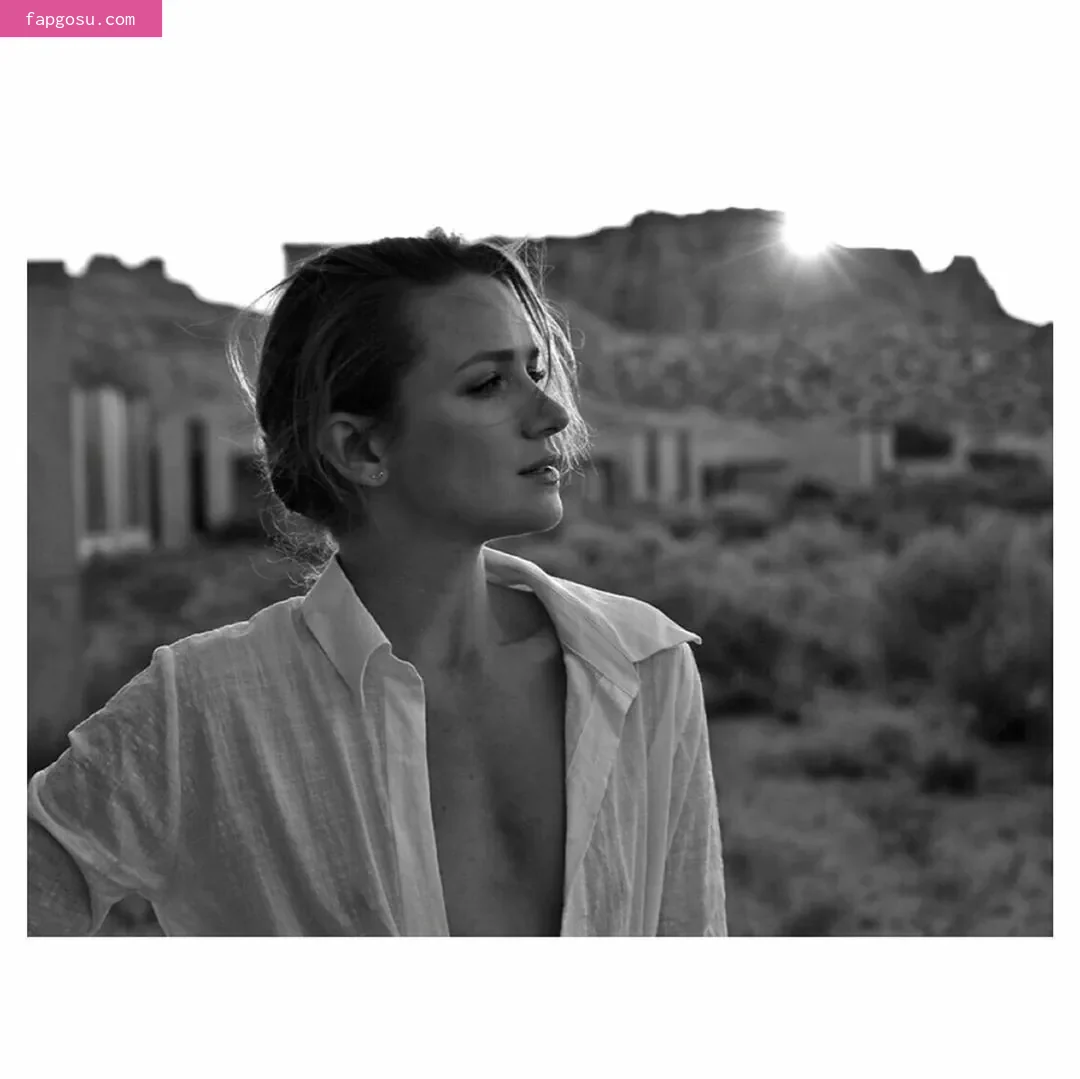 Shantel VanSanten