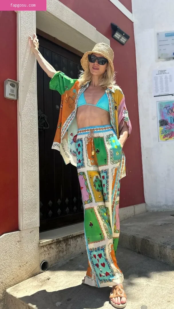 Shantel VanSanten