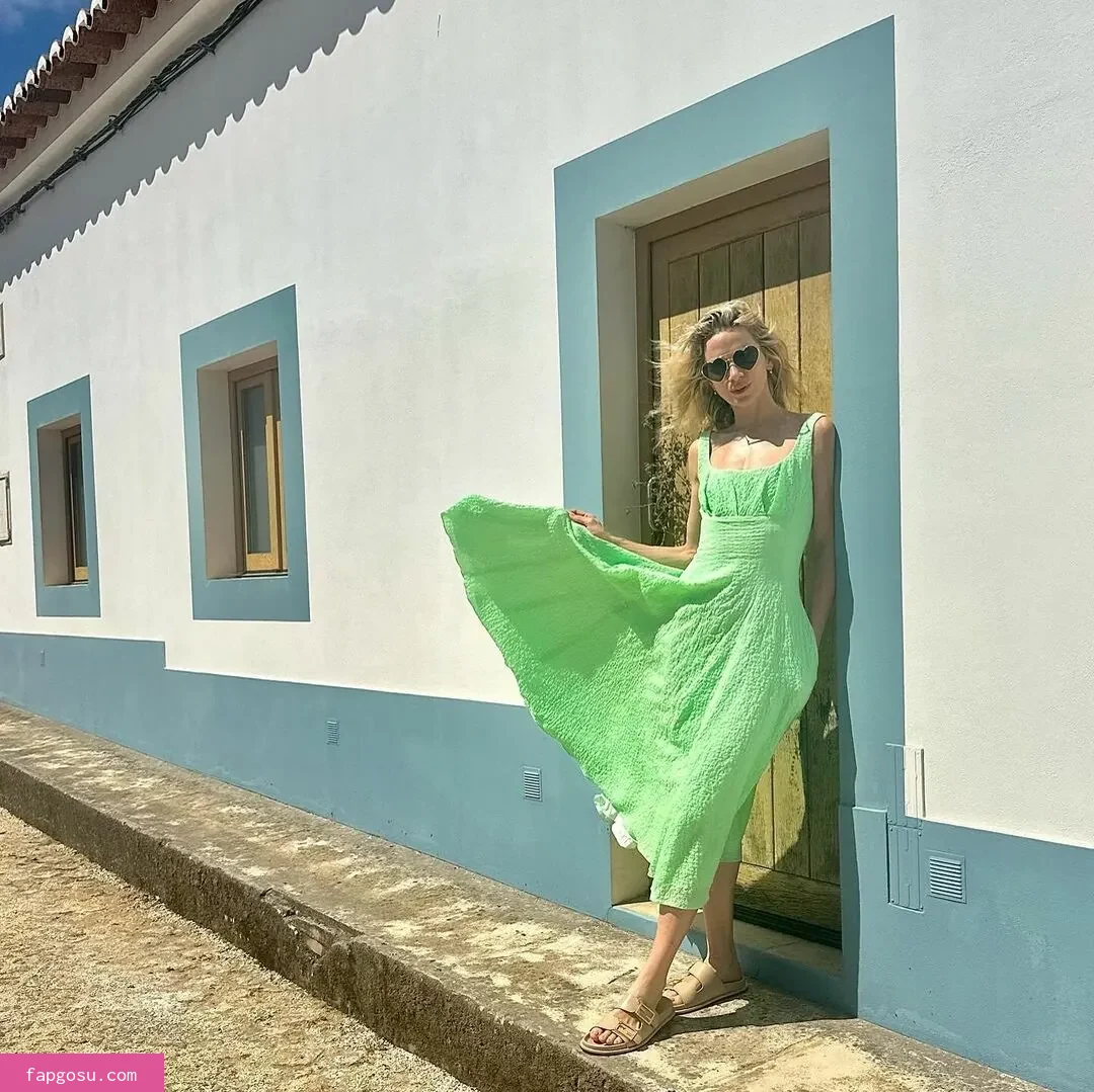 Shantel VanSanten