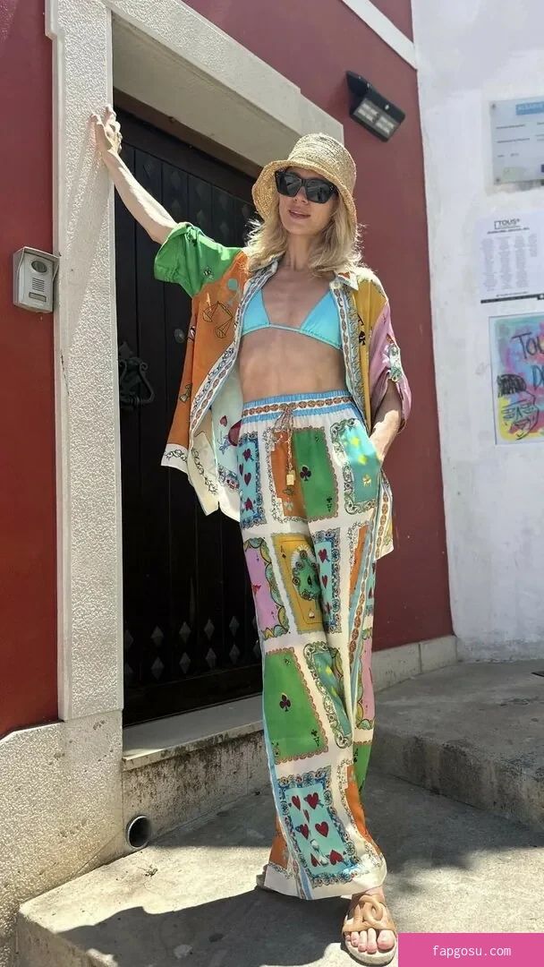 Shantel VanSanten