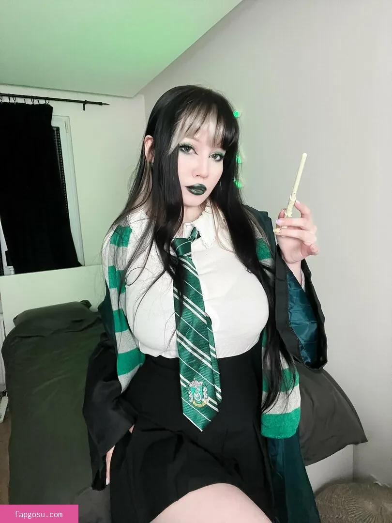 Shini Waifu