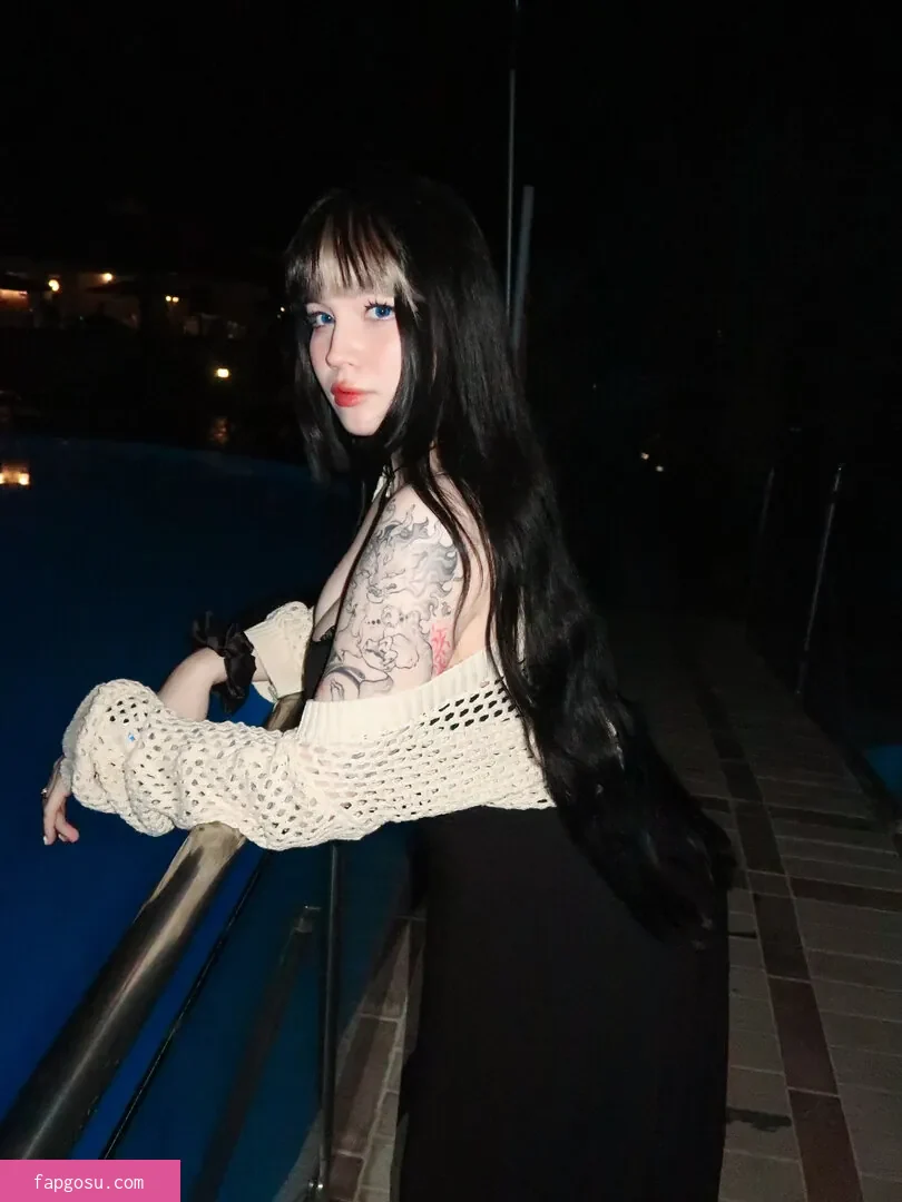 Shini Waifu