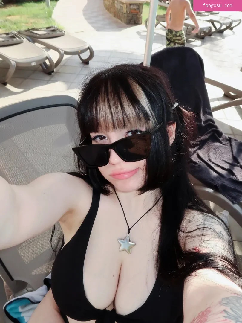 Shini Waifu