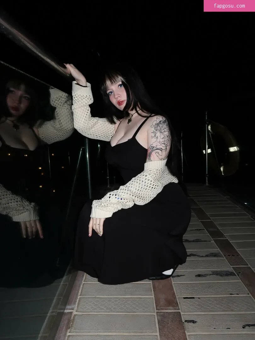 Shini Waifu