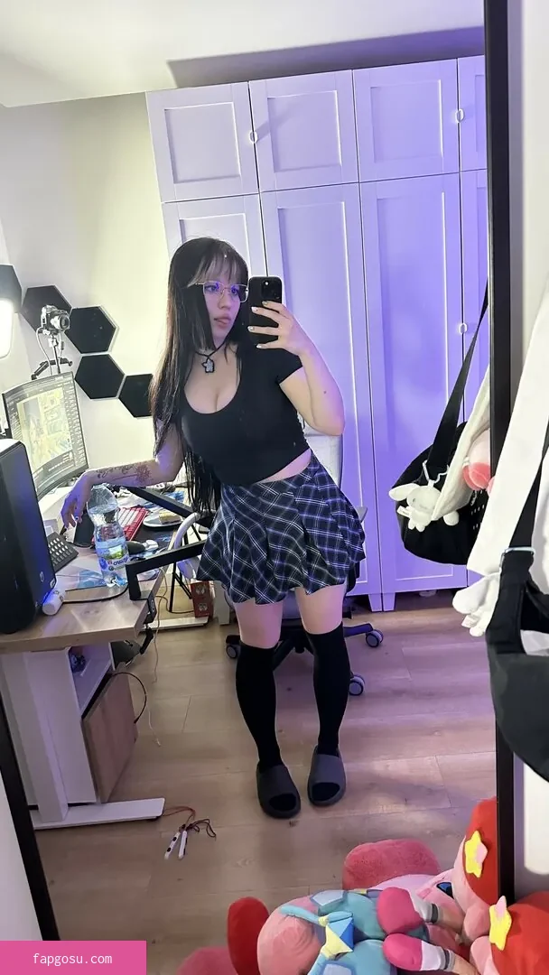 Shini Waifu