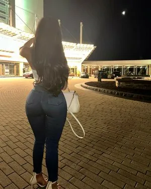 Sylvia Yasmina