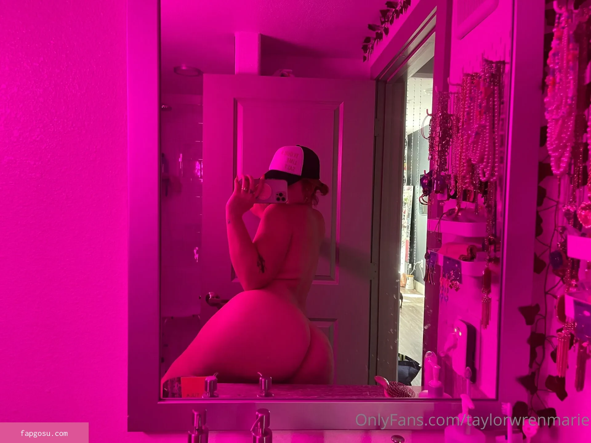 taylorwrenmarie