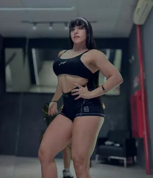 Thaty Barbosa content