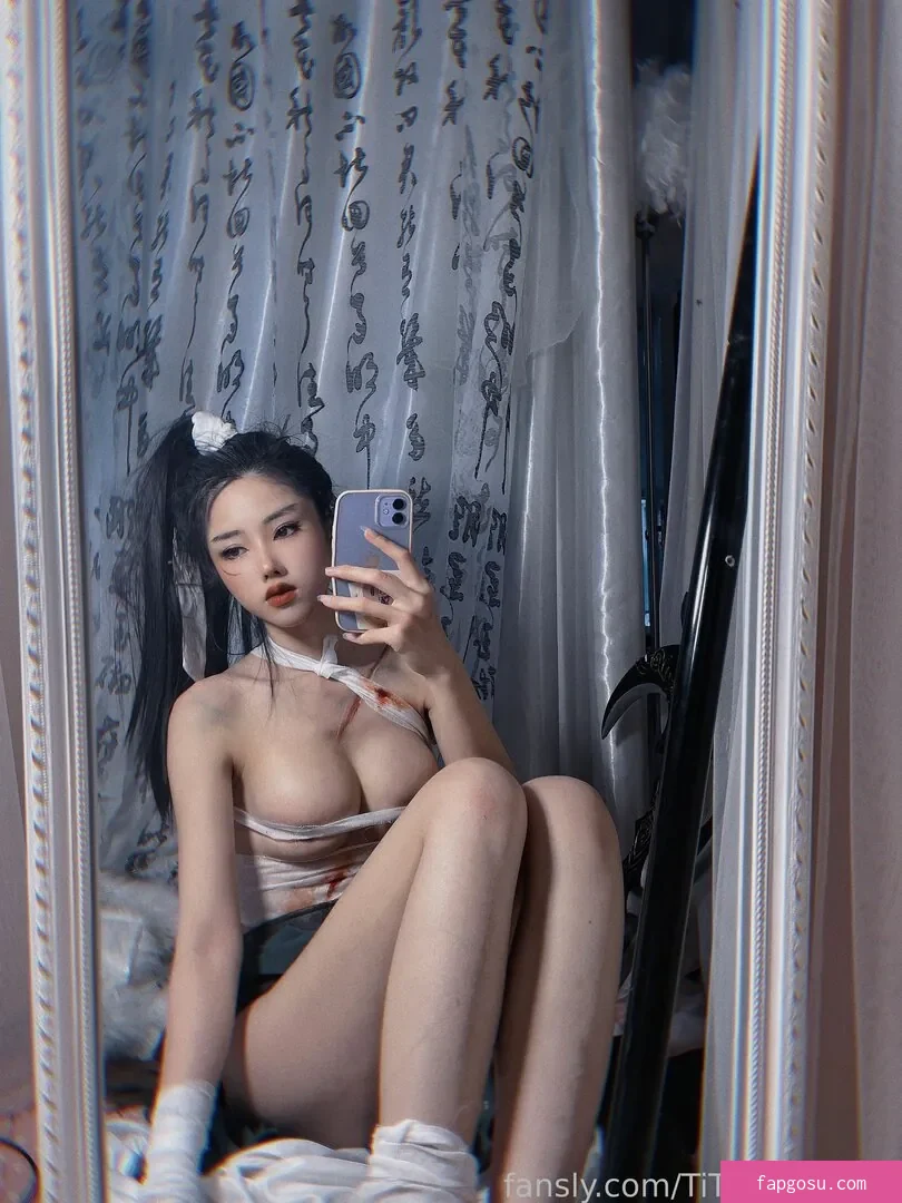 TiTi cosplay