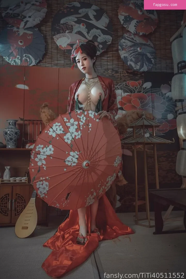 TiTi cosplay