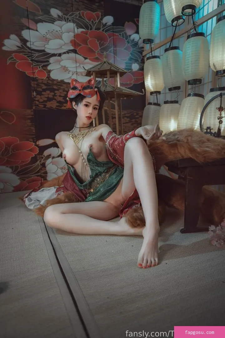 TiTi cosplay