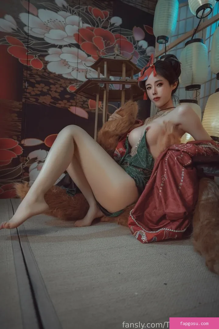 TiTi cosplay