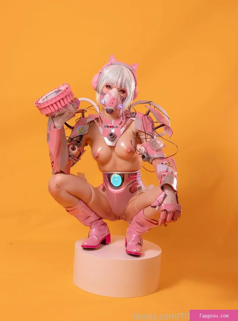 TiTi cosplay