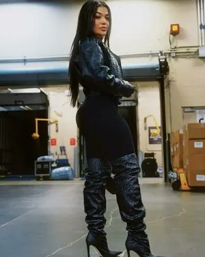 Tracy Cortez content