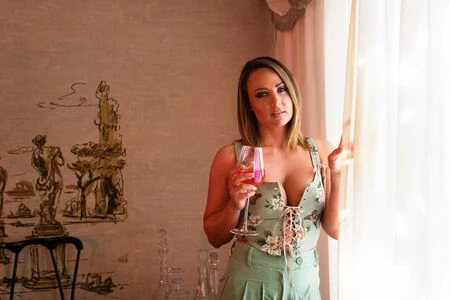 Tenille Dashwood content