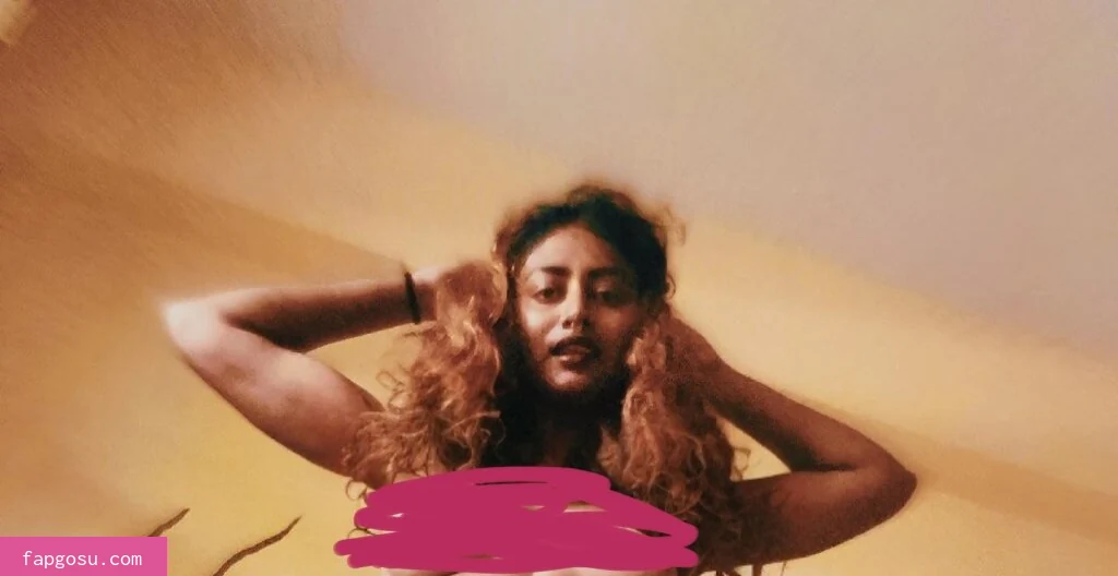 The_doe_eyed_gurl