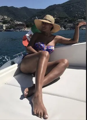 Tracee Ellis Ross