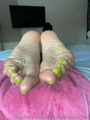 thegoddesserin_free content