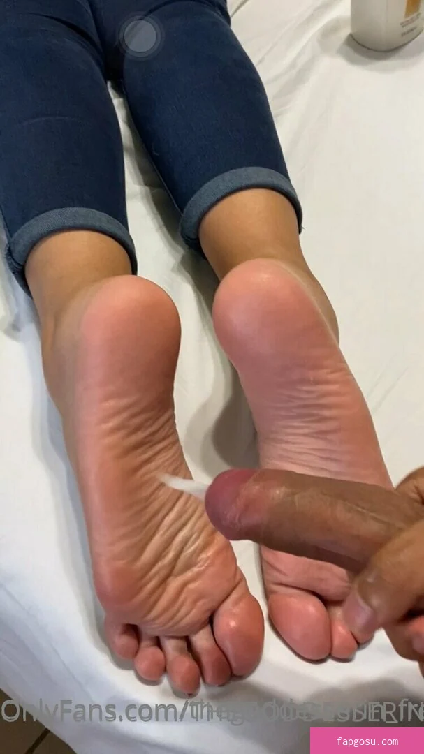 thegoddesserin_free