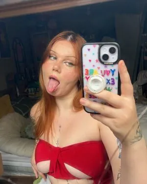 Taylor Hutchings content