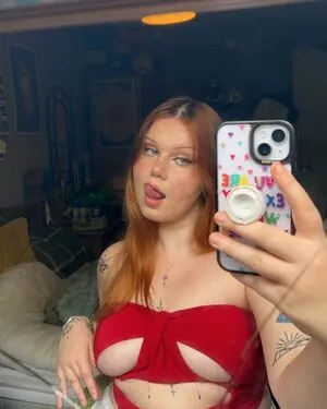 Taylor Hutchings content