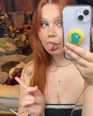 Taylor Hutchings content