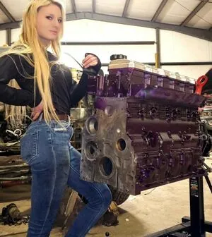 TheDieselQueen content