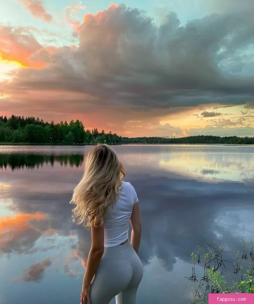 Tina Nora - Photo #12