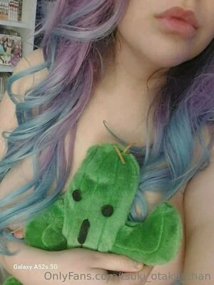 tsuki_otaku_chan content