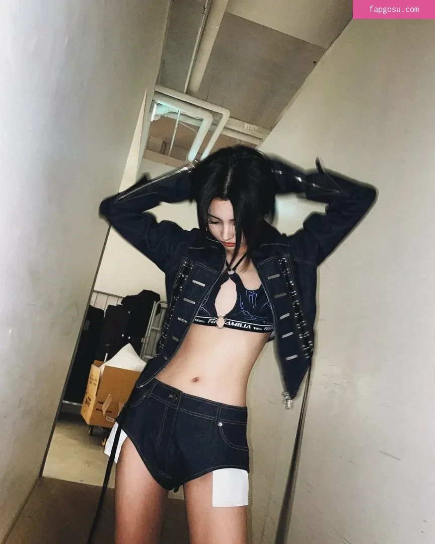tiny.pretty.j