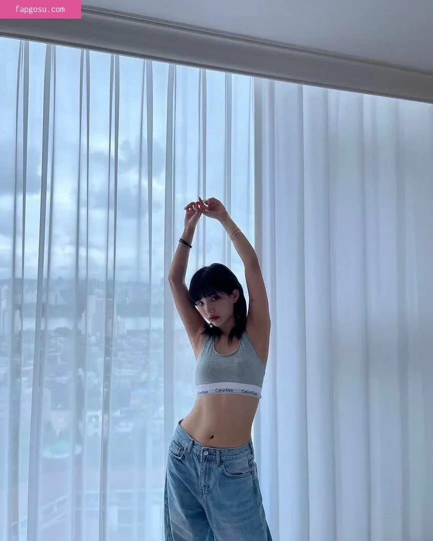 tiny.pretty.j