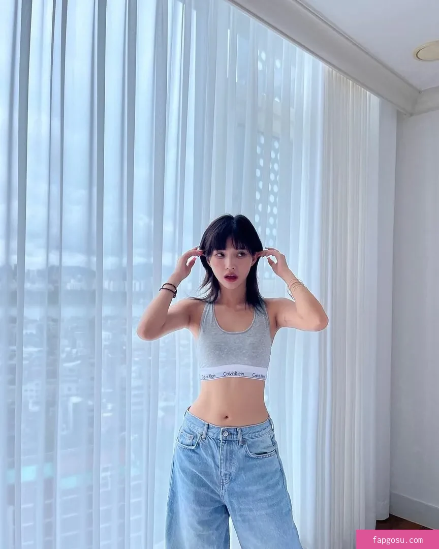 tiny.pretty.j